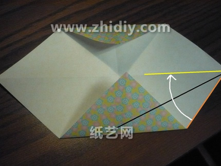 比较硬的和纸也能够有效的避免类似于折纸盒子散架这样的一些关键问题