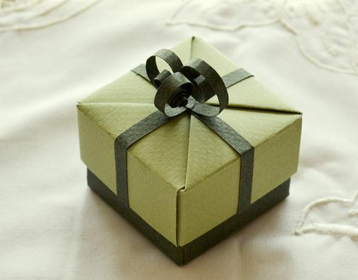 手工折纸制作的包装礼品盒教程手把书教你给父亲节礼物做包装