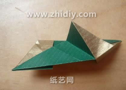 经典的折纸模型塑造往往涉及到一些常见的和不常见的折纸构型