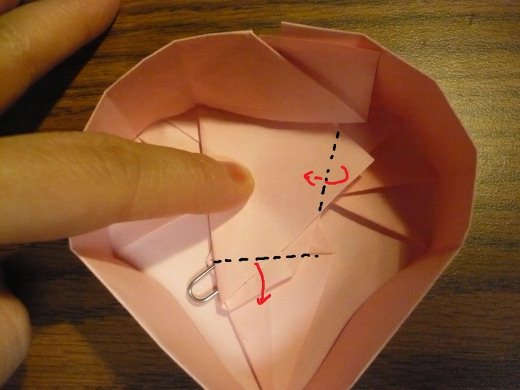 折纸心的折法图解教程帮助喜欢折纸的同学学习基本的折纸方法