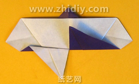折纸蝴蝶的立体构型提供更多的折叠制作选择和样式呈现