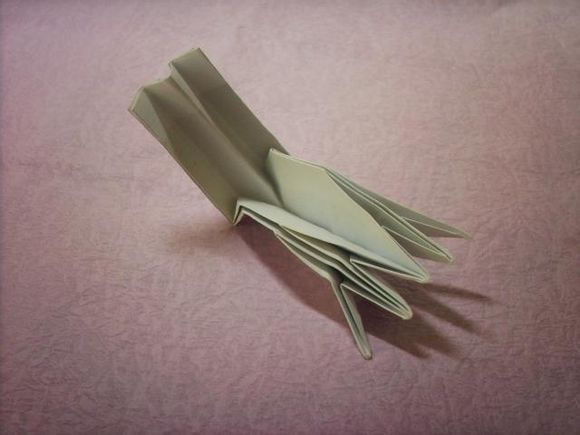 常见的各种折纸神龙的制作方法中都没有比这个折纸神龙看起来更加帅气的