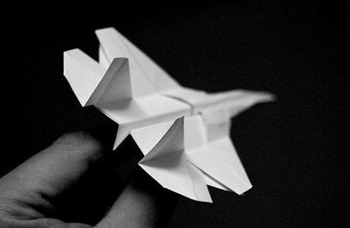 战斗机折纸方法图解教程手把手教你制作纸张战斗机