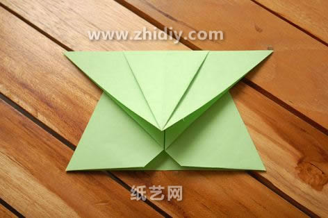 经典的儿童折纸制作教程帮助喜欢手工折纸的儿童更好的学习折叠
