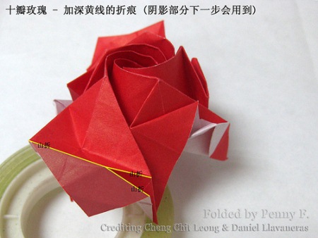 掌握十瓣折纸玫瑰花可以帮助喜欢手工折纸玫瑰制作的同学更好的理解玫瑰花制作的精髓