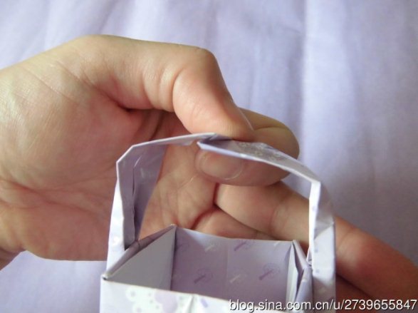 手工折纸小篮子的图解制作教程教你制作出逼真的折纸小篮子来