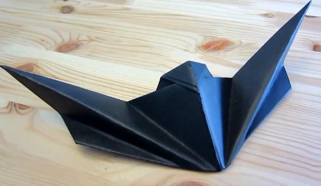 万圣节简单折纸蝙蝠的折纸视频教程手把手教你折叠简单的蝙蝠