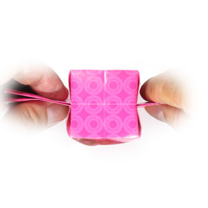 常见的各种折纸制作中就属万圣节3D立体折纸糖果显得最为可爱了
