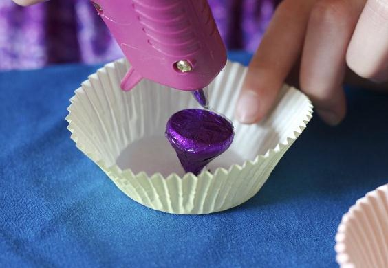 用作感恩节的手工折纸花制作教程帮助我们更好的学习纸艺花的制作
