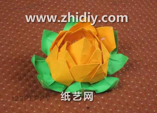 儿童折纸莲花的折法教程手把手教你制作简单漂亮的折纸莲花