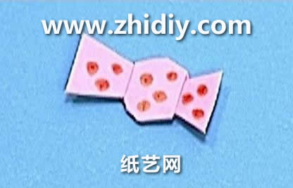 儿童折纸蝴蝶结的折法教程手把手教你制作简单的折纸蝴蝶结