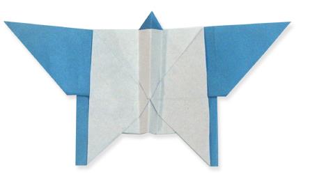 手工折纸蝴蝶的基本折法教程展示出折纸蝴蝶是如何进行折叠制作的