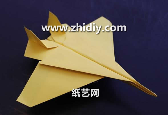 折纸飞机教程手把手教你制作折纸老鹰F15战斗机