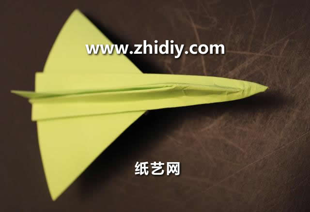 手工折纸飞机的折纸图解教程教你制作真实感超强的折纸战斗机