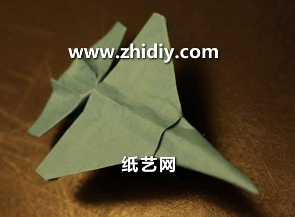 折纸战斗机手工折纸图解教程首部昂首教你超酷的折纸飞机