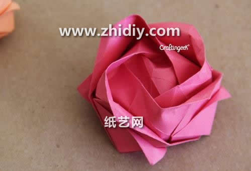川崎玫瑰花的折法教程教你制作出精美的川崎折纸玫瑰