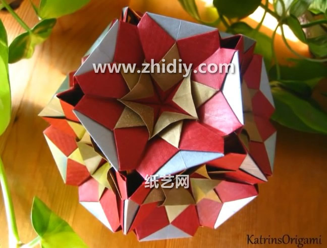 圣诞之星灯笼制作方法教你手工折纸花球的折法