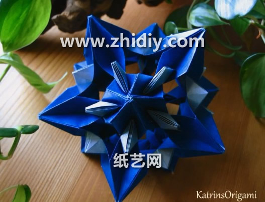 折纸花球大全的制作教程手把手教你制作出精美的蓝色之星折纸花球