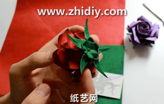 折纸玫瑰花大全教程手把手教你制作精致的折纸玫瑰花花萼