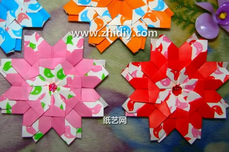 手工折纸大全手把手教你制作出精美漂亮的折纸雪花