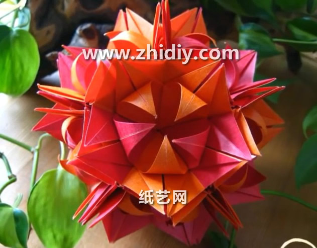 热烈火焰手工折纸花球灯笼的折法视频教程教你制作出精美的手工折纸花球