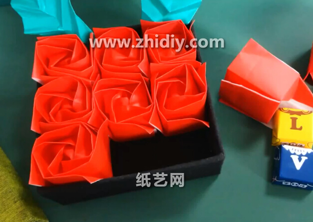 折纸玫瑰花的折法教程手把手教你制作出精美的折纸玫瑰花