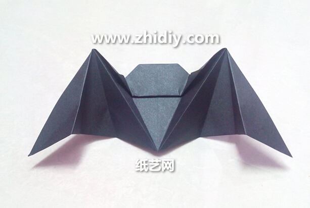 万圣节折纸蝙蝠的手工制作教程教你可爱的万圣节折纸蝙蝠