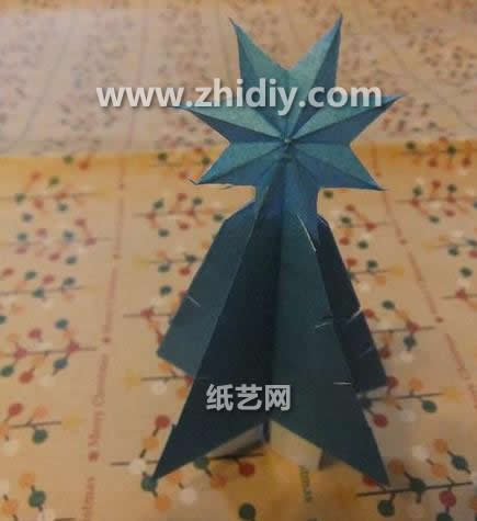 圣诞节五分钟折纸大全教你折叠出简单的折纸圣诞树