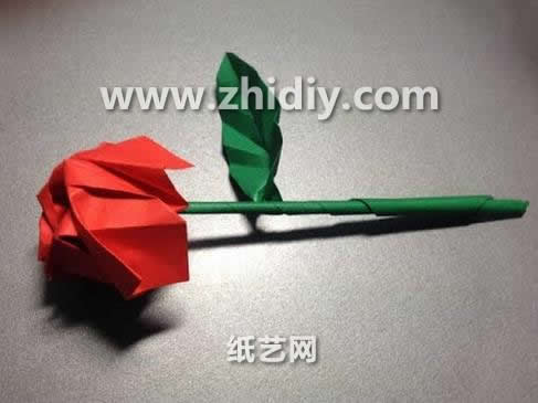 新的手工折纸玫瑰花折法视频教程教你折叠出可爱的折纸玫瑰花
