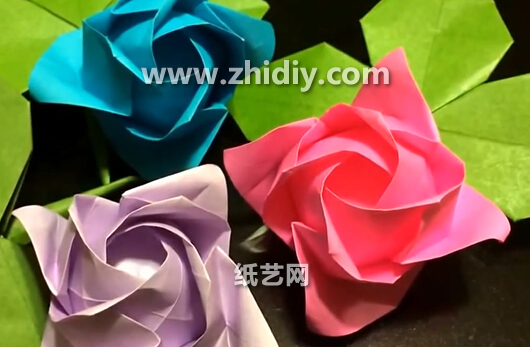 方形折纸玫瑰花折法教程手把手教你折叠可爱的方形折纸玫瑰花
