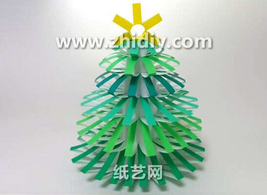 圣诞节手工纸艺圣诞树的制作方法教程教你制作出精美的纸艺圣诞树