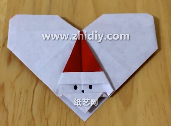 圣诞节手工折纸心圣诞老人的折法教程教你制作出精美的折纸心圣诞老人