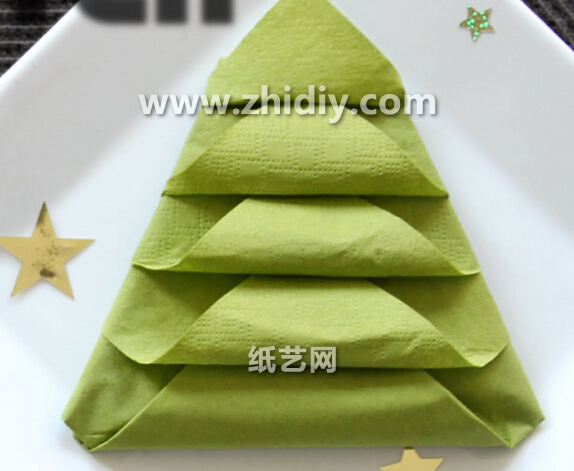 手工折纸餐巾纸圣诞树手工折纸制作教程