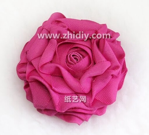 情人节手工礼物教你学习丝带玫瑰花的手工制作方法