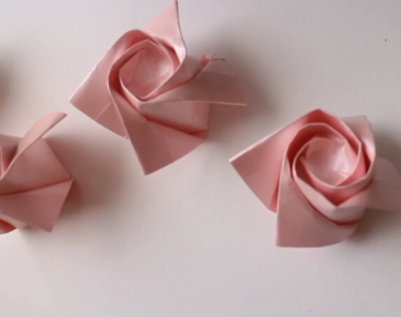 非常简单的折纸玫瑰花折纸视频教程 - 纸艺网