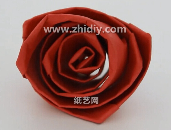 简单卷纸玫瑰花的手工折纸玫瑰花制作教程