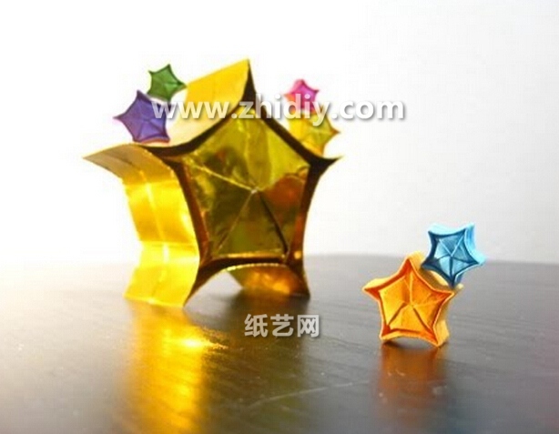 3D立体折纸星星的折纸视频教程教你学习如何制作折纸星星