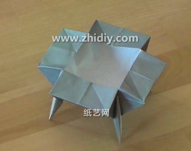 手工折纸四角盒子的折法教程手把手教你制作手工折纸收纳盒