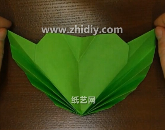 手工折纸心的折法视频教程教你学习如何制作情人节简单折纸心