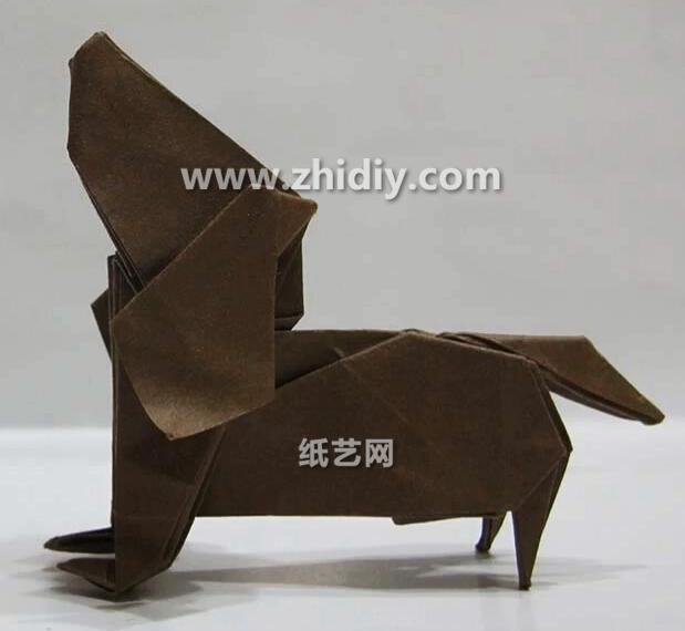 手工折纸腊肠狗的折法教程教你学习如何制作折纸狗狗