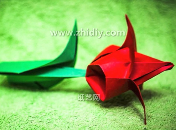 母亲节手工折纸郁金香的折法教程教你学习如何制作母亲节折纸花