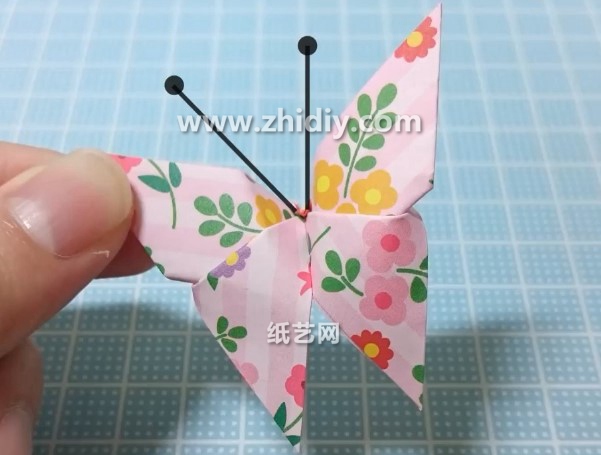 简单的手工折纸蝴蝶的折法教程手把手教你学习如何制作折纸蝴蝶