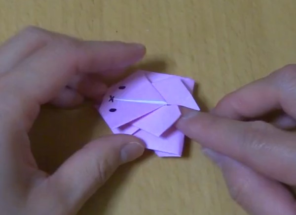 儿童折纸会跳的小兔子的折法视频教程教你学习如何制作会跳的小兔子