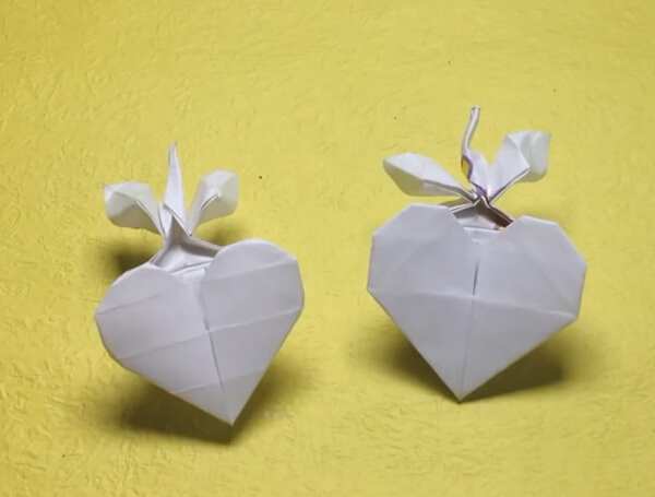 七夕情人节手工折纸心之树的折法制作教程教你制作折纸心