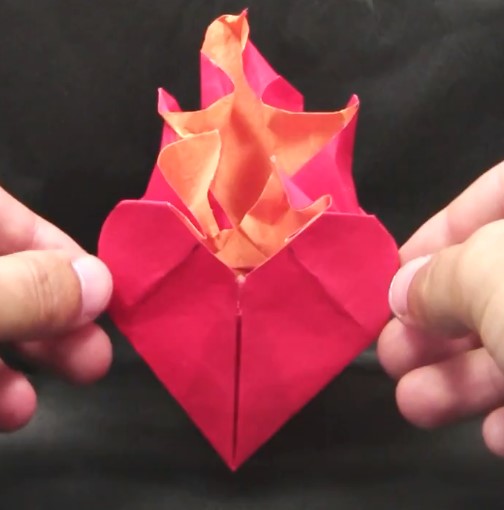 手工七夕情人节折纸火焰心的制作方法教程教你如何制作立体折纸心