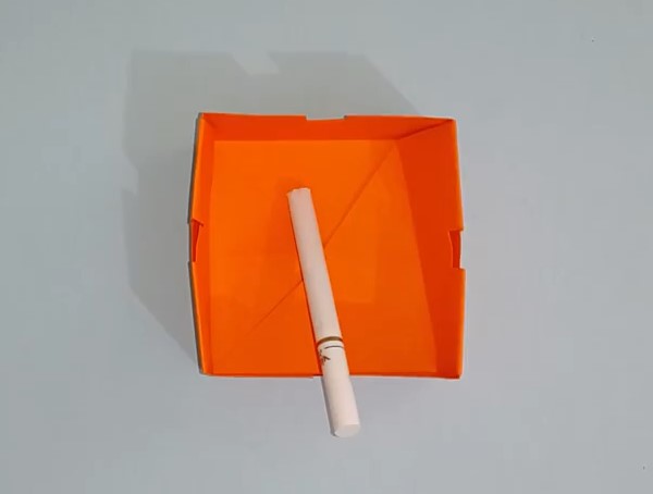 手工实用折纸烟灰缸的折法制作教程教你学习如何制作折纸烟灰缸