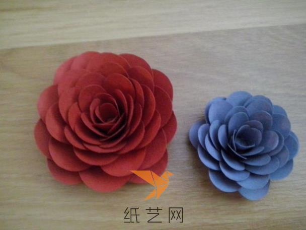 简单漂亮的多重花瓣纸艺花纸玫瑰情人节礼物装