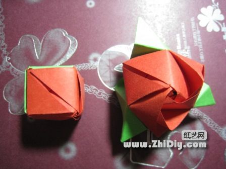 魔术折纸玫瑰花的可以让方块儿折纸变成玫瑰花
