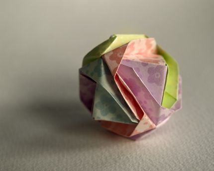 装饰小球的折法图解教程手把手教你制作精美的装饰折纸小球