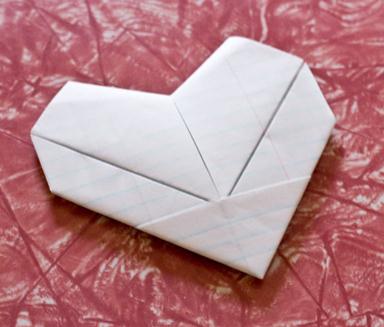 简单折纸心的折纸图解教程手把手教你折叠出简单的折纸心来